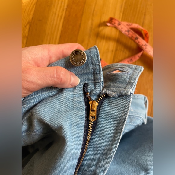 70s Vintage Maverick Light Wash Wide Leg Jeans - Picture 5 of 9